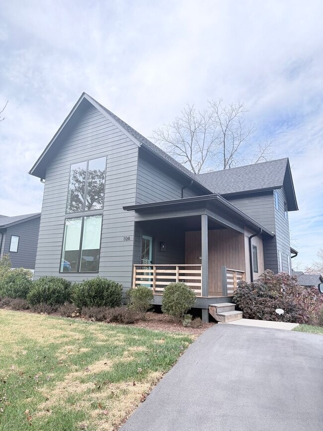 property at 104 Timberview Dr