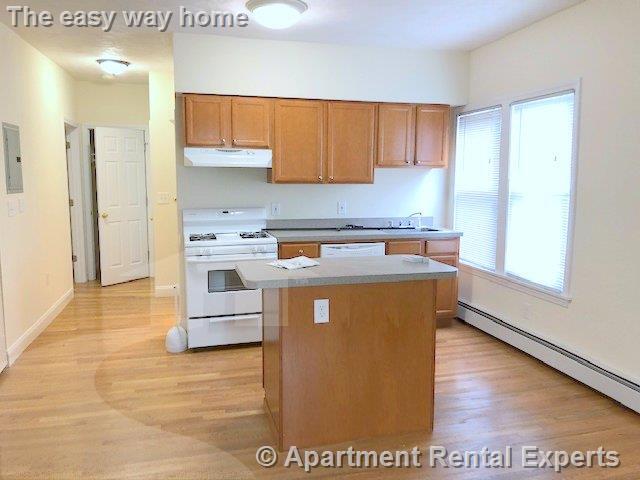 property at 389 1/2 Columbia St