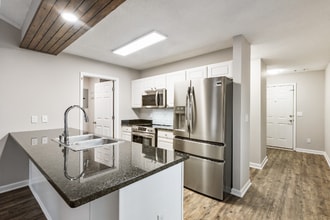 4051 Hidden Hollow Dr in Gainesville, GA - Foto de edificio - Building Photo