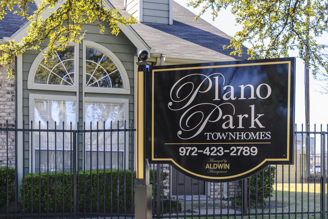 Plano Park Townhomes in Plano, TX - Building Photo - Building Photo