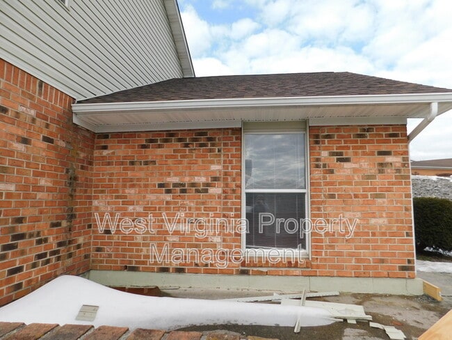 3648 Davis Stuart Rd in Lewisburg, WV - Building Photo - Building Photo