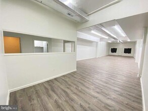 1433 Vernon Rd in Philadelphia, PA - Building Photo - Building Photo