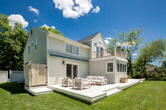 27 Fieldview Ln in East Hampton, NY - Building Photo - Building Photo