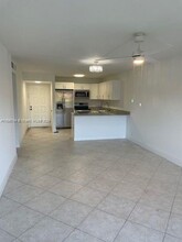 8005 Lake Dr in Doral, FL - Building Photo - Building Photo