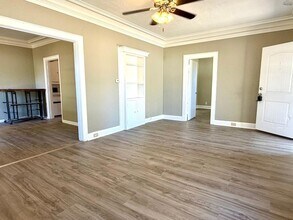 2213 Bridwell St in Wichita Falls, TX - Foto de edificio - Building Photo