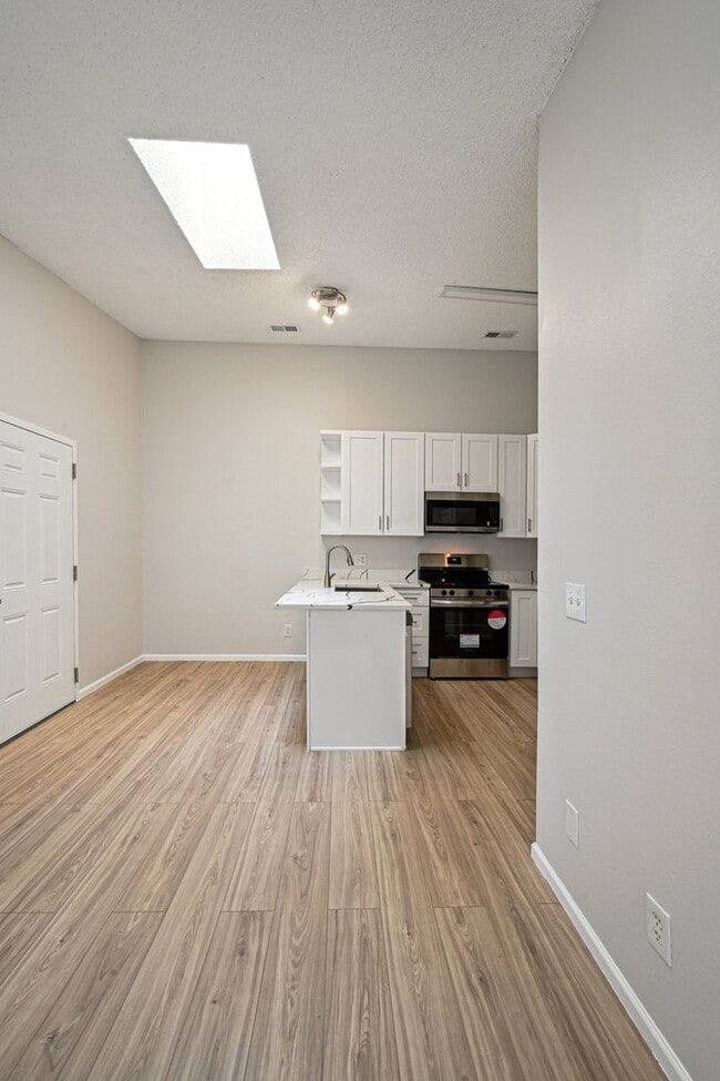 property at 919 S Dawson Way