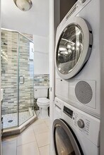 200 Stanton St in New York, NY - Building Photo - Building Photo