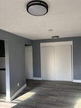 8647 Thermal St, Unit C in Oakland, CA - Building Photo - Building Photo