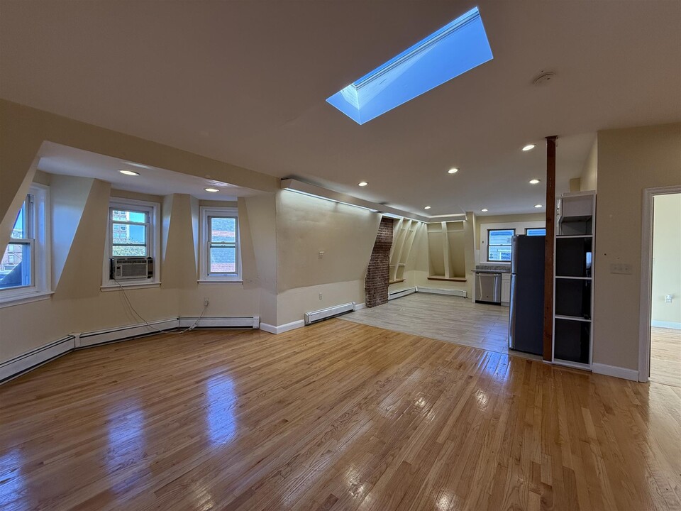 26 River St, Unit 3 in Cambridge, MA - Building Photo