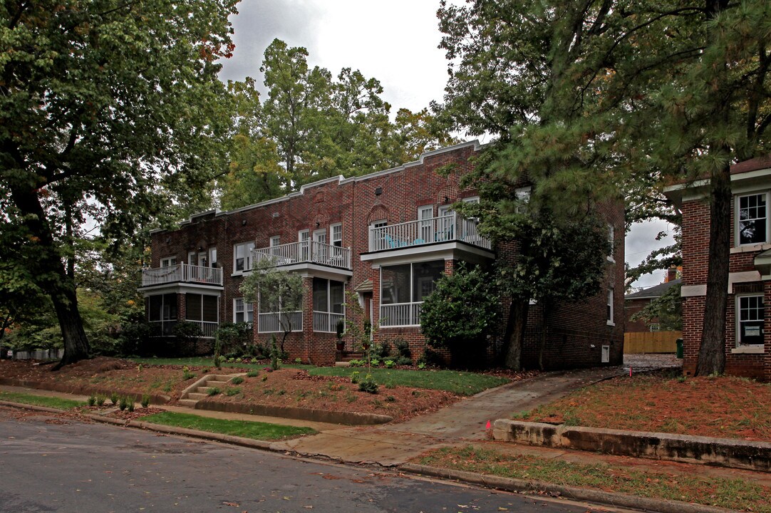 Magnolia Apartments in Charlotte, NC - Foto de edificio
