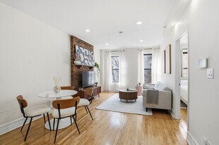1569 Lexington Ave in New York, NY - Building Photo