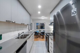 1550 W 11th Ave, Unit SI ID1051848P in Vancouver, BC - Building Photo - Building Photo