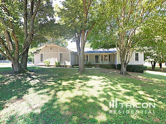 146 Meadow Ridge Dr in Stockbridge, GA - Building Photo - Building Photo