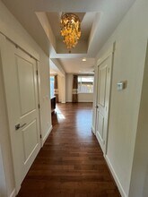 5619 NE 8th St in Renton, WA - Building Photo - Building Photo