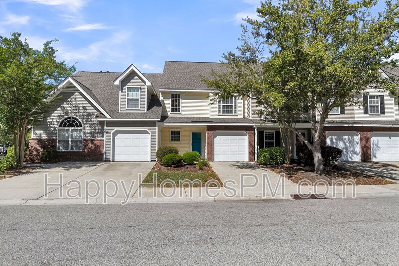 8714 Grassy Oak Trail in North Charleston, SC - Foto de edificio
