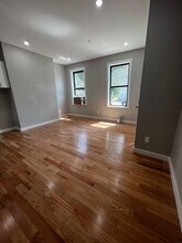 529 Clinton Ave, Unit 529 Clinton Ave- Floor 1 in Albany, NY - Building Photo - Building Photo