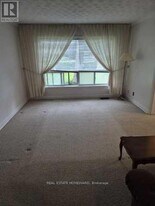 438 Ashdale Ave in Toronto, ON - Building Photo