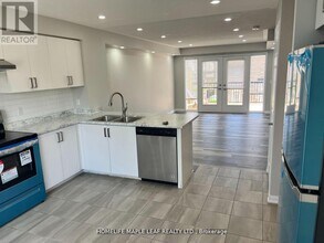 1 Beckenrose Ct in Brampton, ON - Building Photo - Building Photo