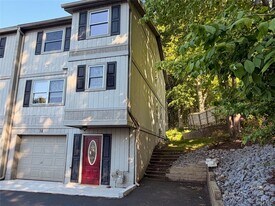 14 Pond Path in Oswego, NY - Building Photo