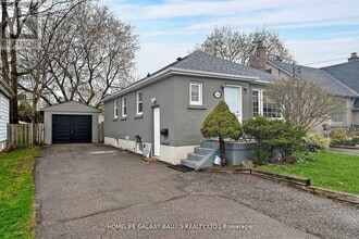 136 Central Park Blvd N in Oshawa, ON - Building Photo - Building Photo