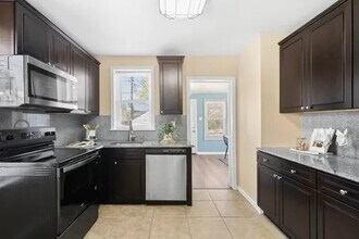 7907 W Bruno Ave in Richmond Heights, MO - Building Photo - Building Photo