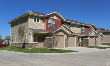 Chapel Ridge Townhomes in Lee's Summit, MO - Foto de edificio - Building Photo