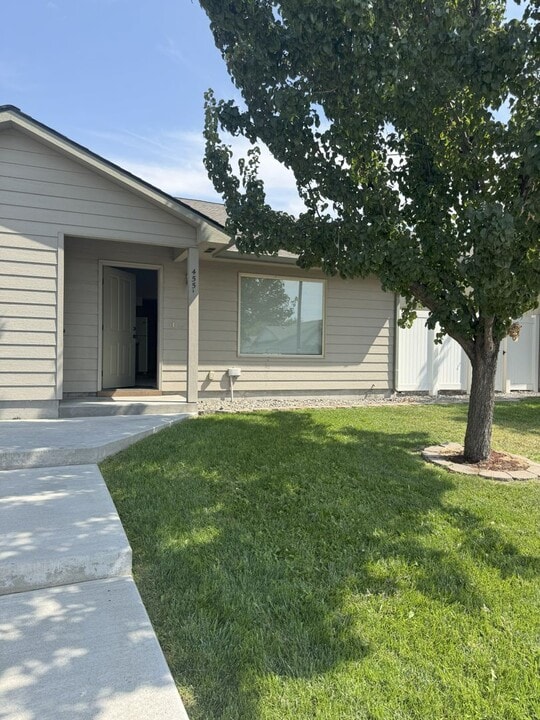 455 SE 6th St in Hermiston, OR - Building Photo