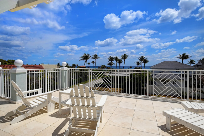 1120 Ocean Terrace in Delray Beach, FL - Foto de edificio - Building Photo