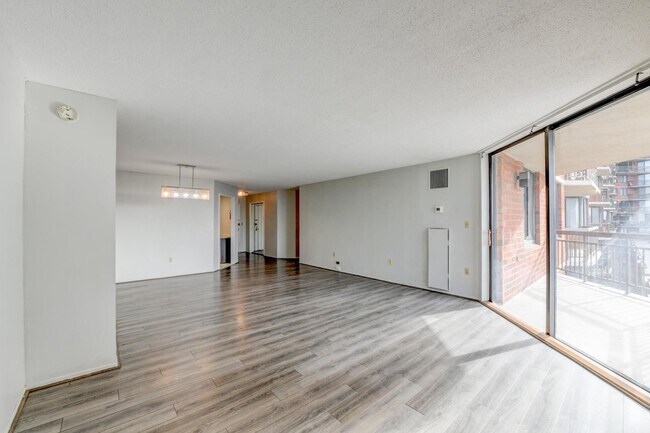 232 Harmon Cove Tower in Secaucus, NJ - Building Photo - Building Photo