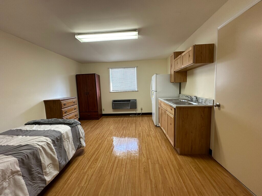 1305 Wayne Ave Apartments in Indiana, PA