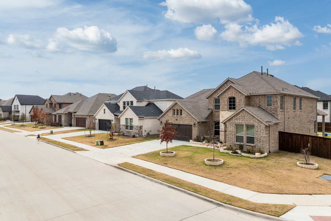 KB Home Creeks of Legacy - Phase 1 in Prosper, TX - Building Photo