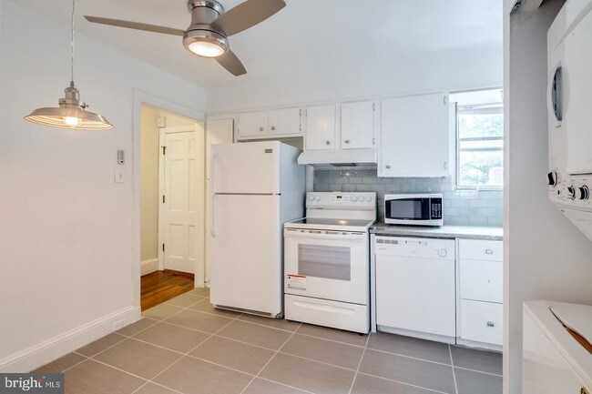 331 S 18th St-Unit -3F in Philadelphia, PA - Building Photo - Building Photo