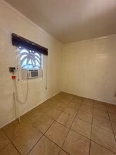 1240 NE 148th St in Miami, FL - Building Photo - Building Photo