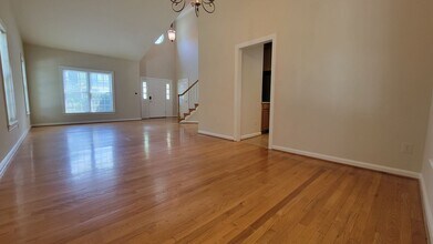 2200 Sarah Woods Ct in Vienna, VA - Building Photo - Building Photo