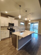 8817 Grandview Dr in Pasco, WA - Building Photo - Building Photo