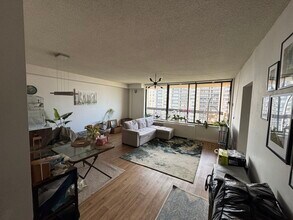 3705 S George Mason Dr, Unit 2018S in Falls Church, VA - Foto de edificio - Building Photo