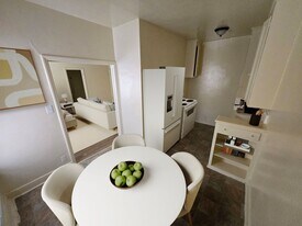 627 Normandie Ave in Los Angeles, CA - Building Photo