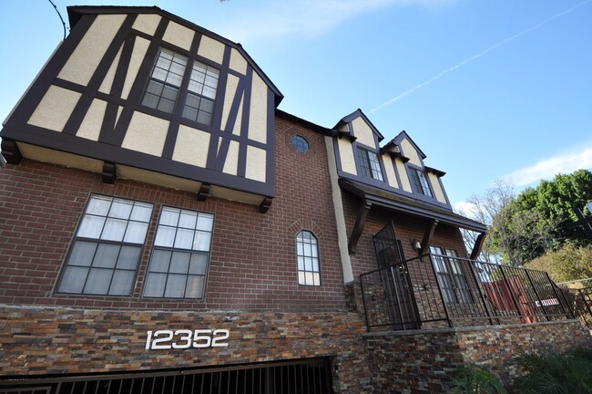 12352 Burbank Blvd, Unit 203