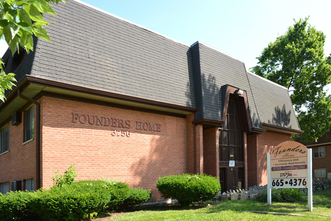 Founders Home in Cincinnati, OH - Building Photo - Building Photo