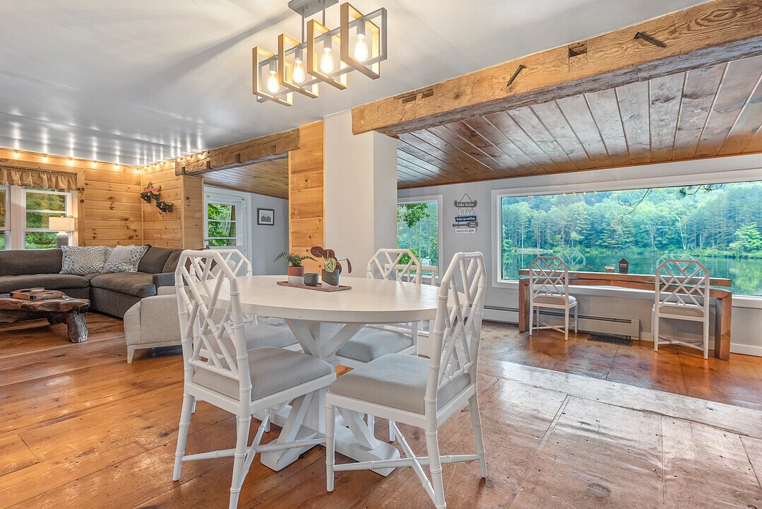 156 Silliman Cove in Maryland, NY - Building Photo