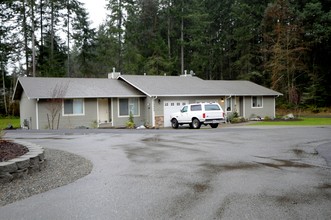 Quiet Firs Estates in Gig Harbor, WA - Foto de edificio - Building Photo