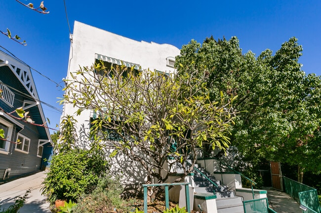 1423 Ridge Way, Unit 1423 in Los Angeles, CA - Foto de edificio - Building Photo