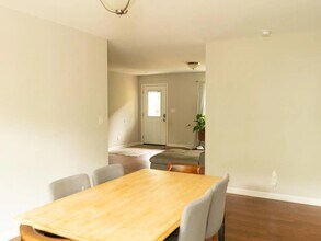 15 Woodstock Ln in Asheville, NC - Building Photo - Building Photo