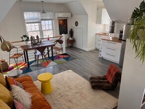 196 Sheephill Rd, Unit #Detached in Riverside, CT - Foto de edificio - Building Photo