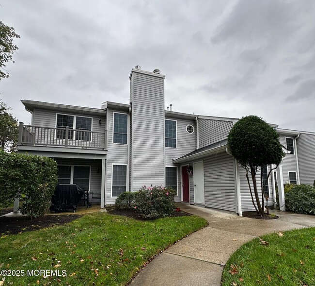 property at 373 Yorkshire Pl