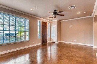 906 Juniper St in Austin, TX - Building Photo - Building Photo
