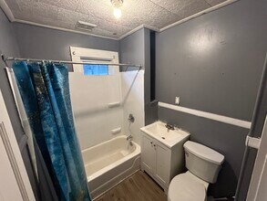 1322 E Main St in Rochester, NY - Building Photo - Building Photo