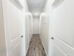 810 E Starr Rd, Unit D in Mercedes, TX - Building Photo - Building Photo