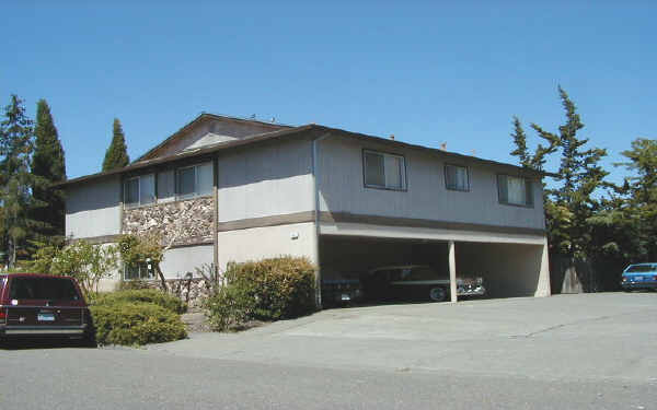 2318 Heidi Pl in Santa Rosa, CA - Foto de edificio