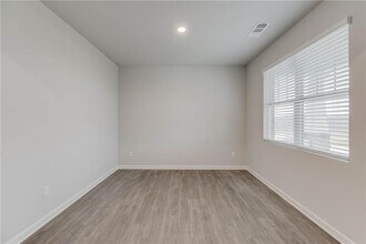 6767 Scarlet Oak Way in Flowery Branch, GA - Building Photo - Building Photo